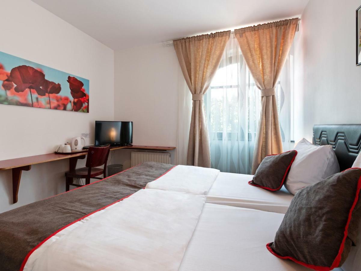 Oyo Hotel Matzbach Berlin Ngoại thất bức ảnh