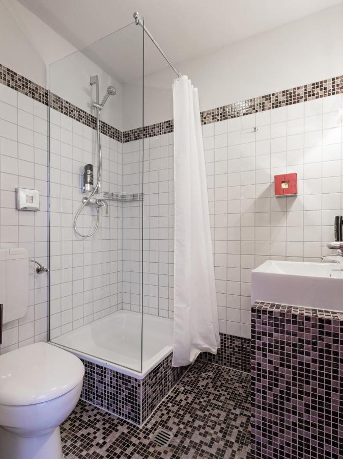Oyo Hotel Matzbach Berlin Ngoại thất bức ảnh